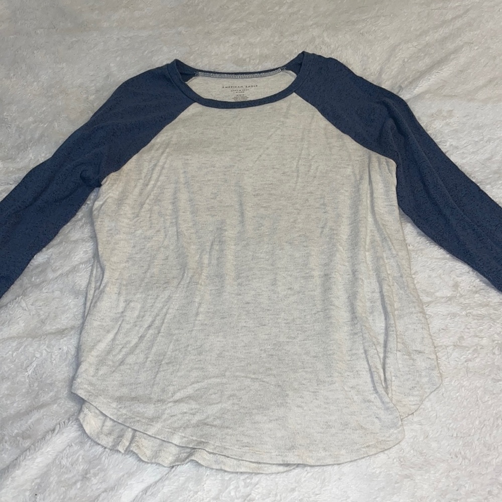 American Eagle long sleeve shirt.